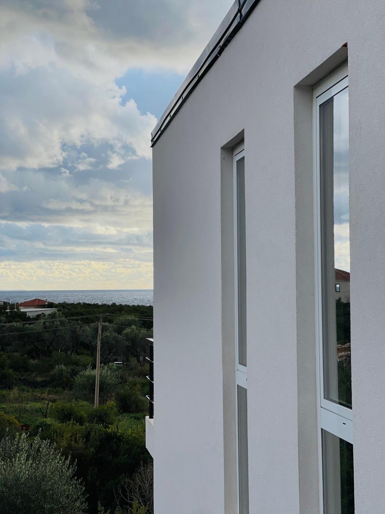 Hotel Nuanti Himare Exterior photo
