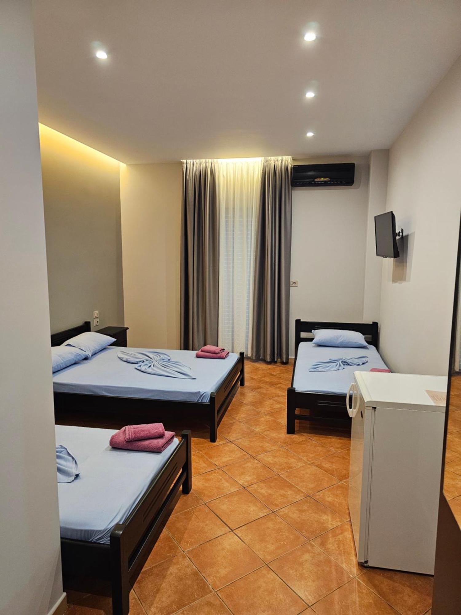Hotel Nuanti Himare Exterior photo