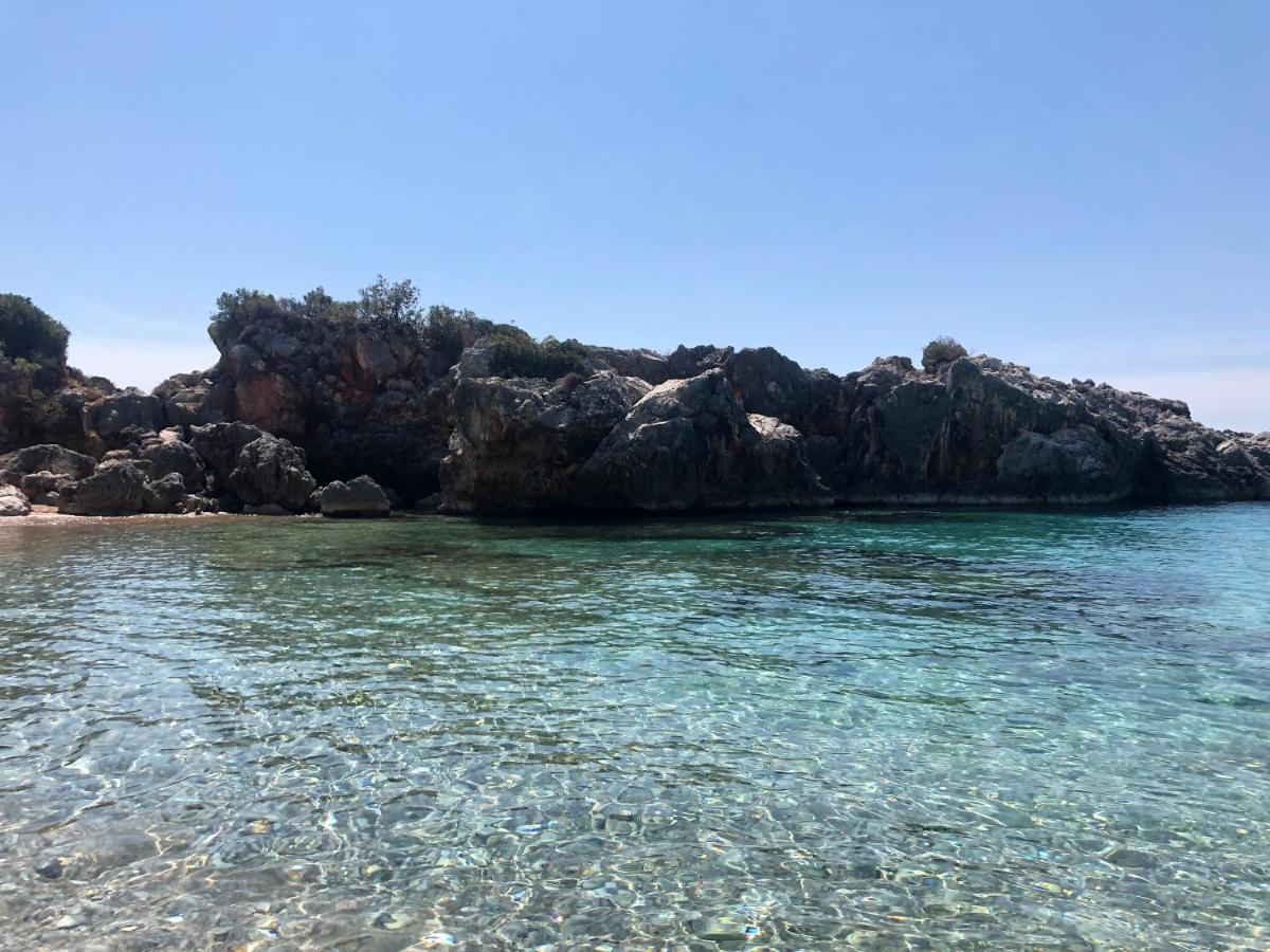 Hotel Nuanti Himare Exterior photo