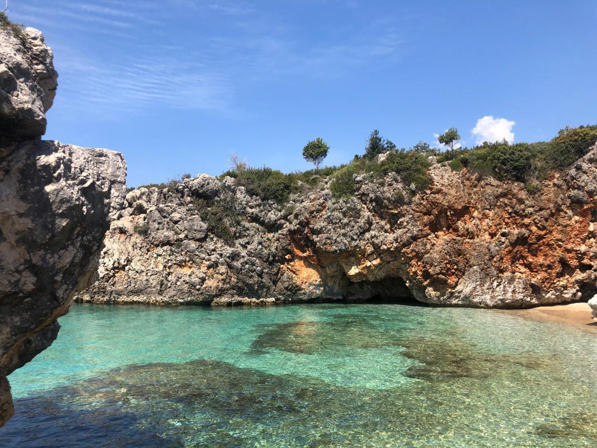 Hotel Nuanti Himare Exterior photo